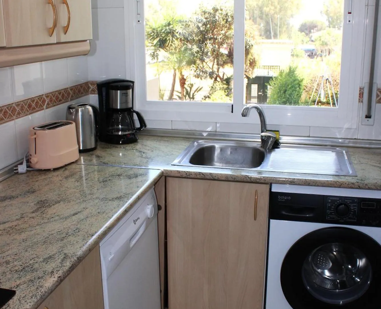 Piso A 10 Minutos Andando De Puerto Banus. Apartment Marbella