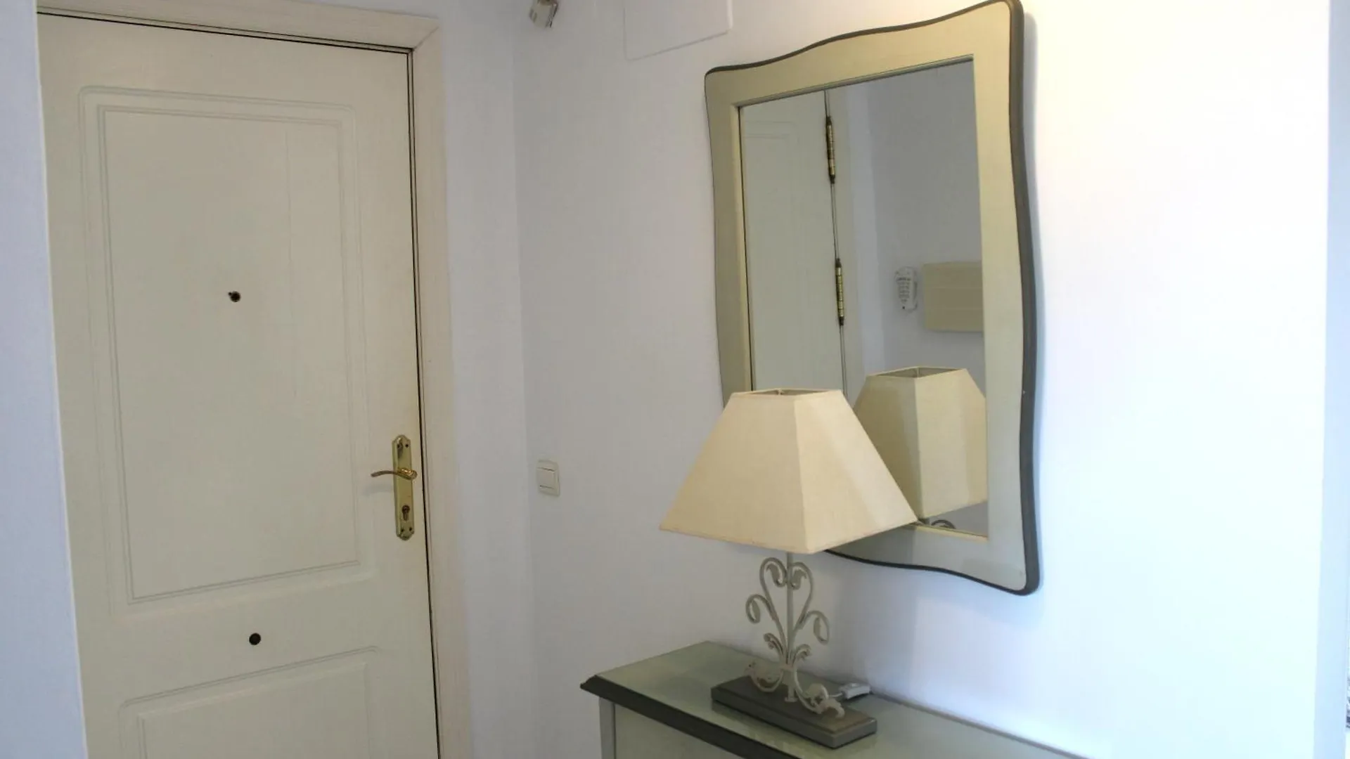 Piso A 10 Minutos Andando De Puerto Banus. Apartment Marbella